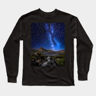 Welsh Mountain and Lake View with Milky Way Long Sleeve T-Shirt